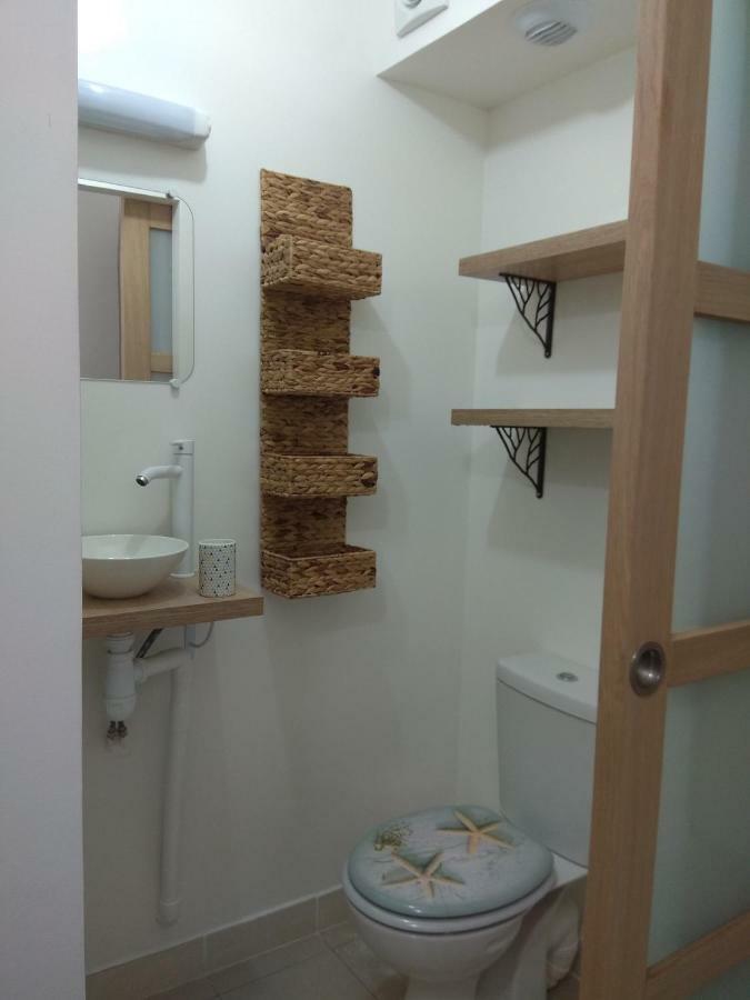 Chic Studio Near Paris Apartment Saint-Denis  Ngoại thất bức ảnh